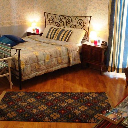 Il Melograno Bed & Breakfast Borgo San Dalmazzo Oda fotoğraf