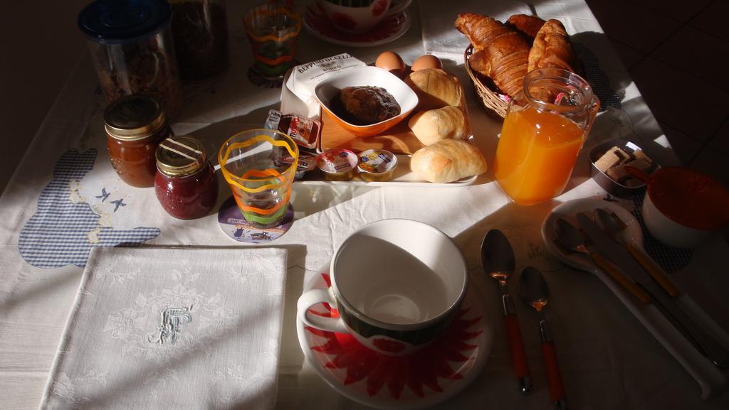 Il Melograno Bed & Breakfast Borgo San Dalmazzo Dış mekan fotoğraf